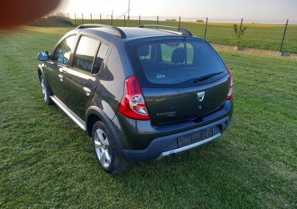 Dacia Sandero cena 15800 przebieg: 151000, rok produkcji 2010 z Kielce małe 67